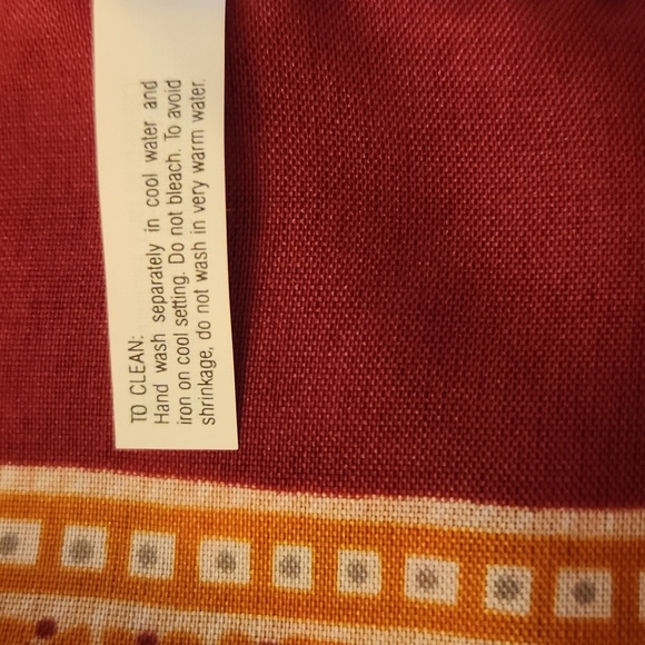 Avon Vintage Woman's Rust & Orange Scarf, Created in Italy 35" square - Picture 3 of 4